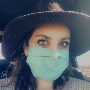 Meet your Posher, Leilani